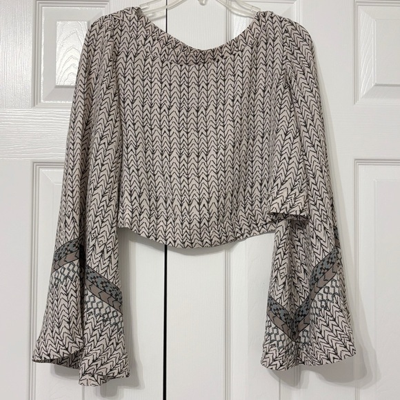 Free People Women's Stars Align Boho Long Bell Sleeve Crop Top Size XS EUC - Picture 1 of 5